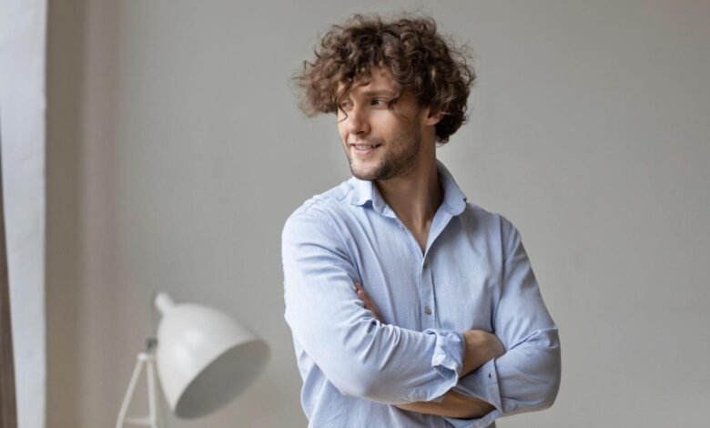 hairstyles for curly hair men