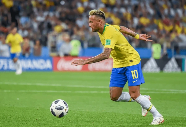 football player hairstyle 2024