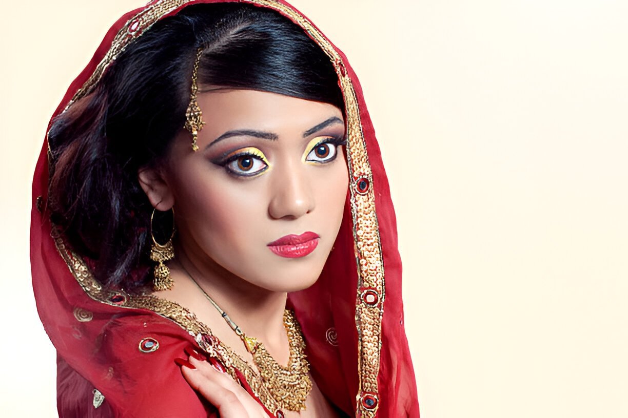 hairstyle for lehenga