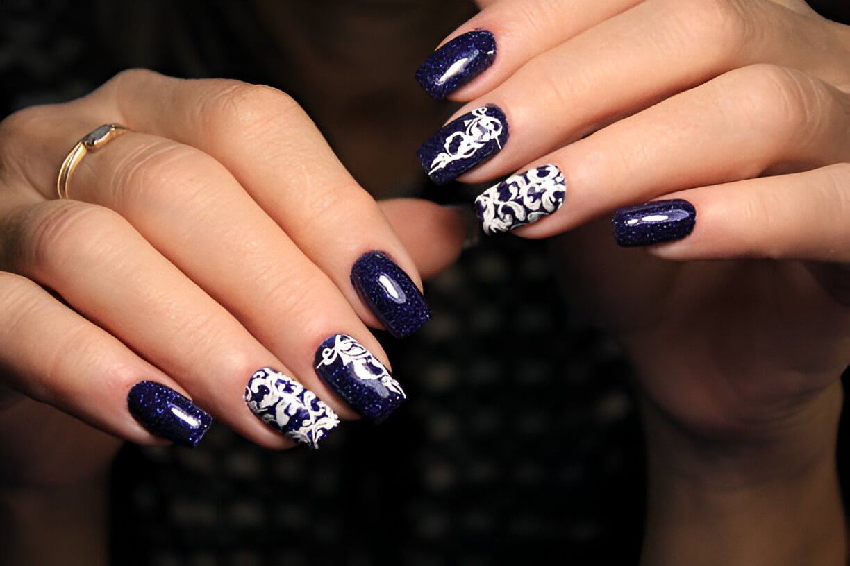 glitter nails 2024