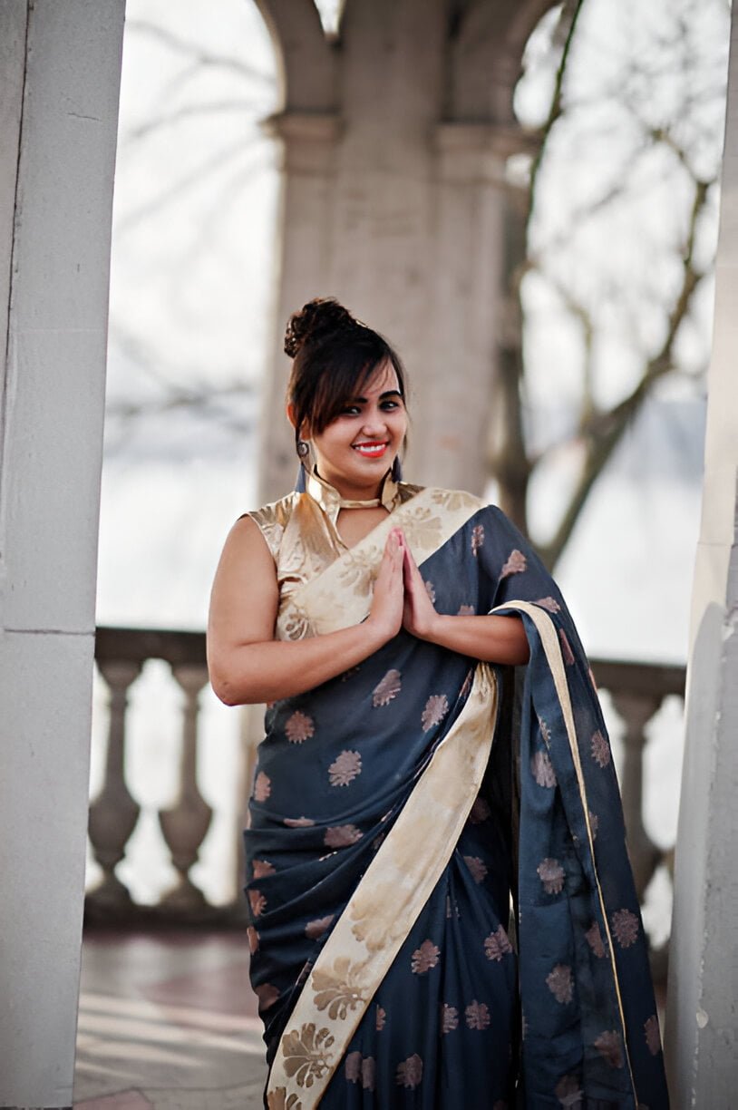 black saree blouse
